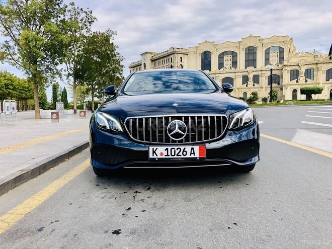 Mercedes E 220 2017, 54,500 km - 2.2 l - Bakı