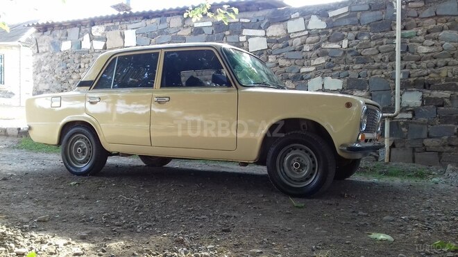LADA (VAZ) 21011 1985, 450,000 km - 1.3 l - Samux