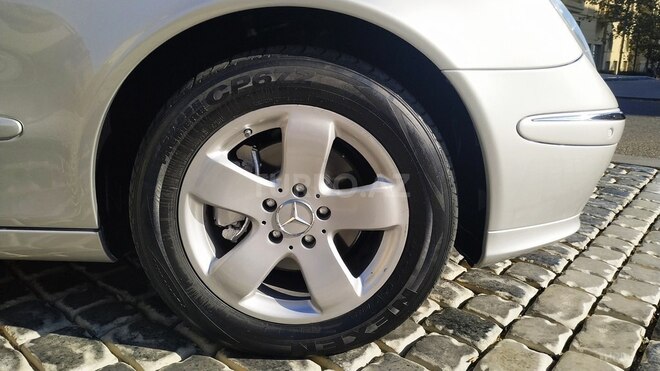 Mercedes E 270 2003, 204,500 km - 2.7 l - Bakı
