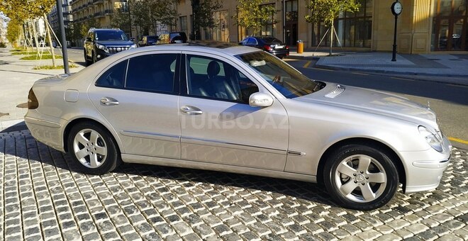 Mercedes E 270 2003, 204,500 km - 2.7 l - Bakı