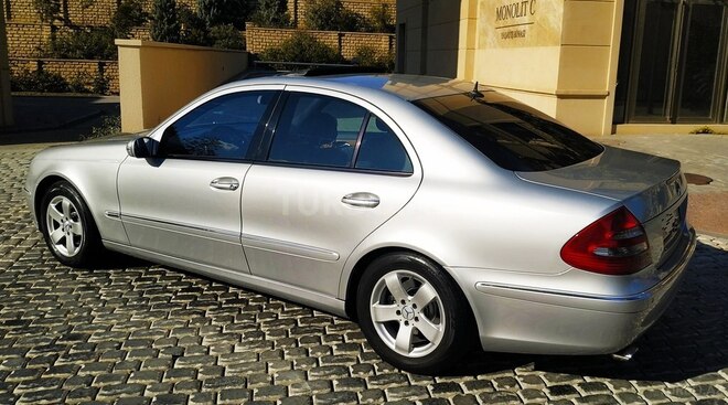 Mercedes E 270 2003, 204,500 km - 2.7 l - Bakı
