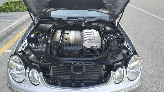 Mercedes E 270 2003, 204,500 km - 2.7 l - Bakı