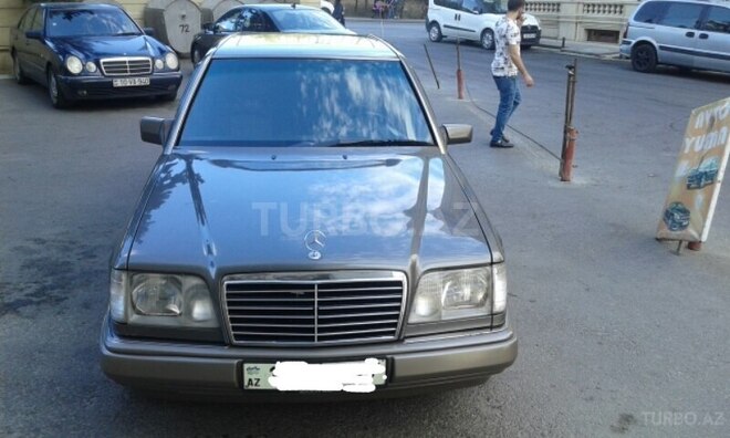 Mercedes E 220 1994, 397,000 km - 2.2 л - Bakı