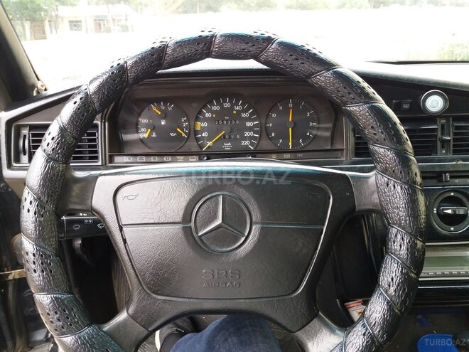 Mercedes 190 1992, 300,000 km - 1.8 l - Zərdab