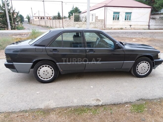 Mercedes 190 1992, 300,000 km - 1.8 l - Zərdab