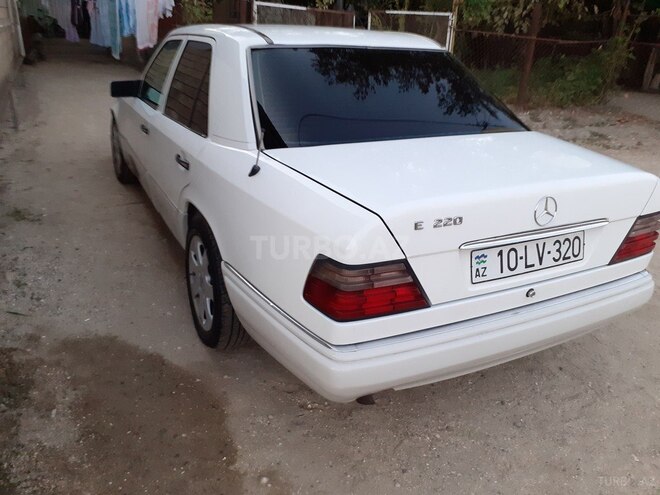 Mercedes E 220 1993, 570,000 km - 2.2 l - Şirvan