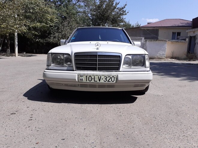 Mercedes E 220 1993, 570,000 km - 2.2 l - Şirvan