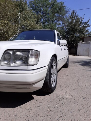 Mercedes E 220 1993, 570,000 km - 2.2 l - Şirvan