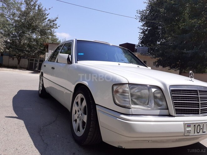 Mercedes E 220 1993, 570,000 km - 2.2 l - Şirvan