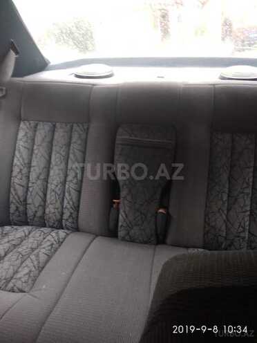 Mercedes E 230 1987, 182,000 km - 2.3 л - Bakı