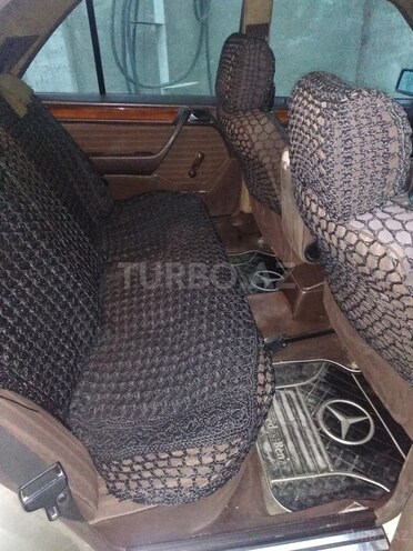 Mercedes E 220 1993, 273,000 km - 2.2 л - Bakı