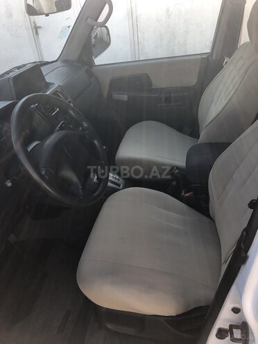 Mitsubishi Pajero io 2001, 220,000 km - 2.0 л - Bakı