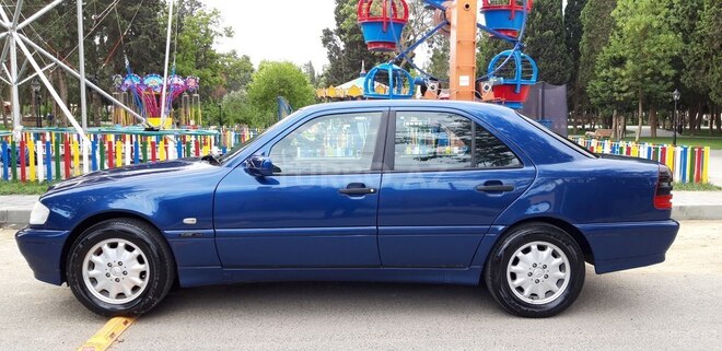 Mercedes C 180 2000, 260,000 km - 1.8 l - Bakı