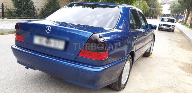 Mercedes C 180 2000, 260,000 km - 1.8 l - Bakı