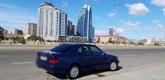 Mercedes C 180 2000, 260,000 km - 1.8 l - Bakı