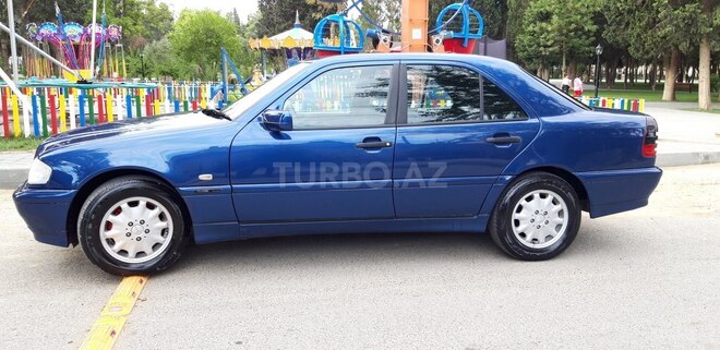Mercedes C 180 2000, 260,000 km - 1.8 l - Bakı