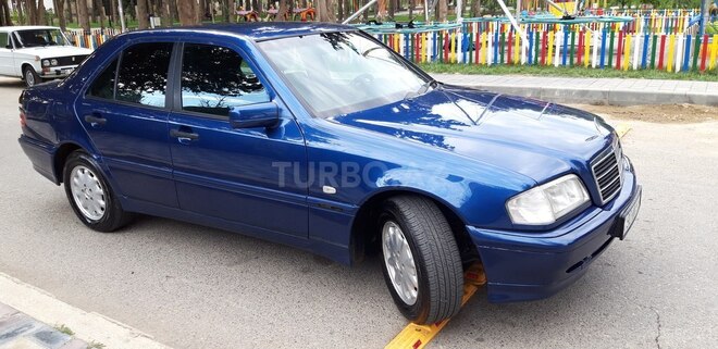 Mercedes C 180 2000, 260,000 km - 1.8 l - Bakı