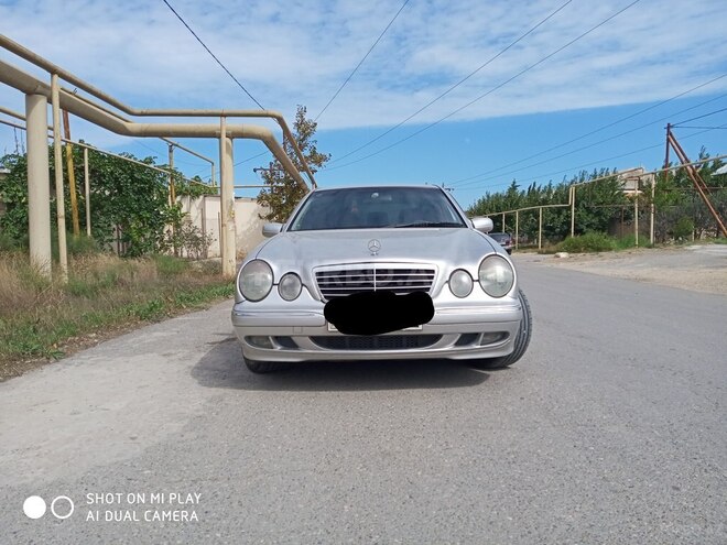 Mercedes E 220 2000, 380,000 km - 2.2 l - Bakı