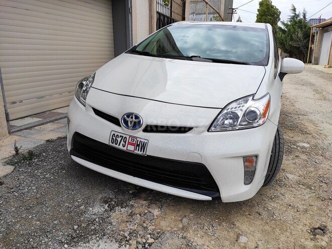 Toyota Prius 2015, 140,000 km - 1.8 л - Bakı