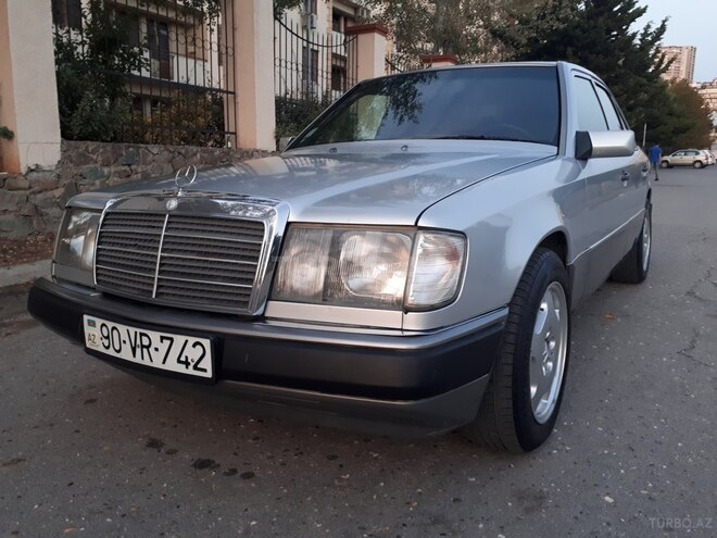 Mercedes E 260 1990, 352,000 km - 2.6 l - Bakı