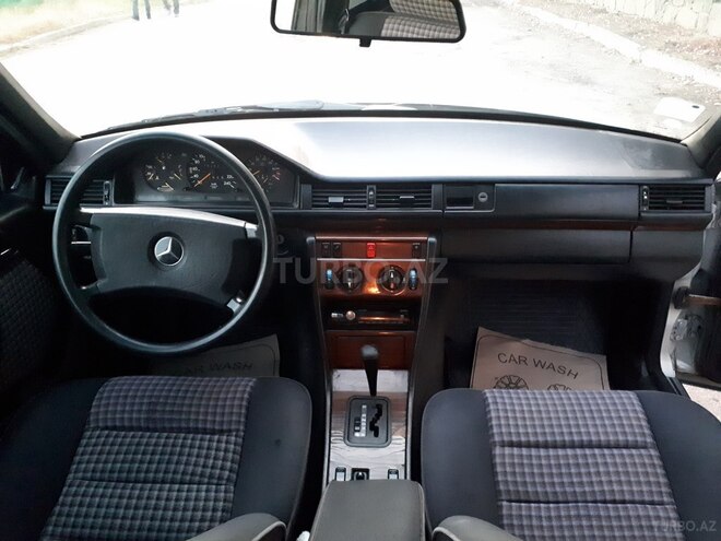 Mercedes E 260 1990, 352,000 km - 2.6 l - Bakı
