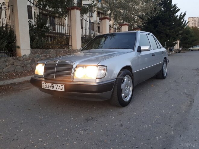 Mercedes E 260 1990, 352,000 km - 2.6 l - Bakı