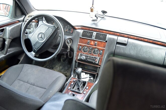 Mercedes E 220 1997, 783,500 km - 2.2 л - Bakı