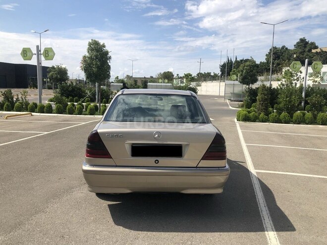Mercedes C 200 1999, 327,053 km - 2.0 l - Bakı