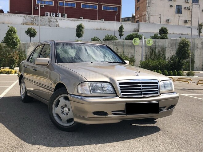 Mercedes C 200 1999, 327,053 km - 2.0 l - Bakı