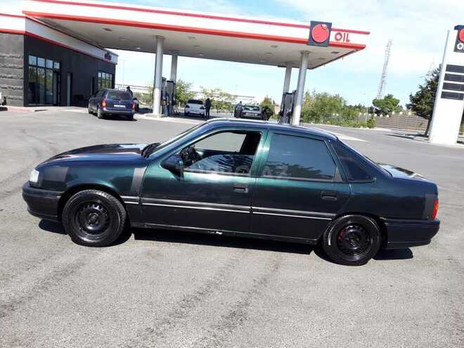 Opel Vectra 1994, 493,000 km - 1.6 l - Bakı