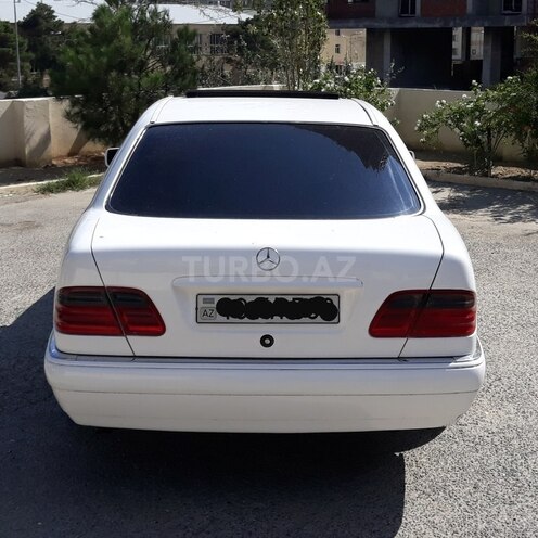 Mercedes E 230 1997, 245,000 km - 2.3 l - Bakı