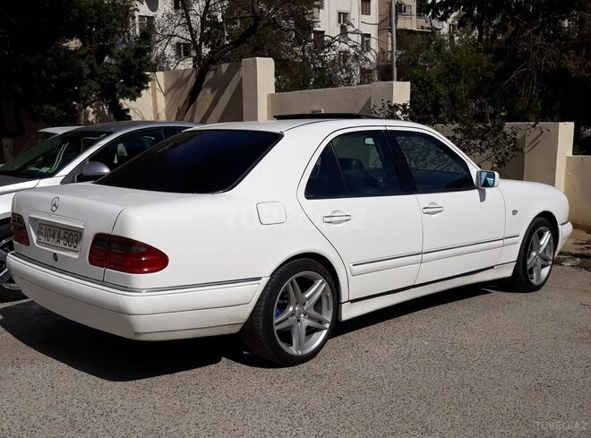 Mercedes E 230 1997, 245,000 km - 2.3 l - Bakı