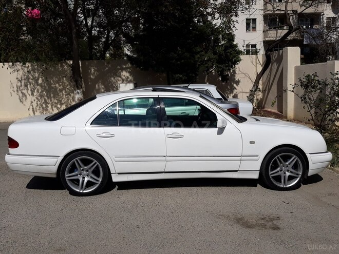 Mercedes E 230 1997, 245,000 km - 2.3 l - Bakı