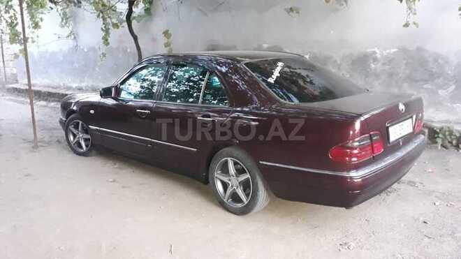 Mercedes E 250 1995, 352,000 km - 2.5 l - Bakı