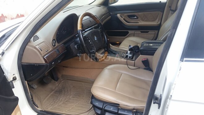 BMW 735 1998, 300,000 km - 3.5 л - Gəncə