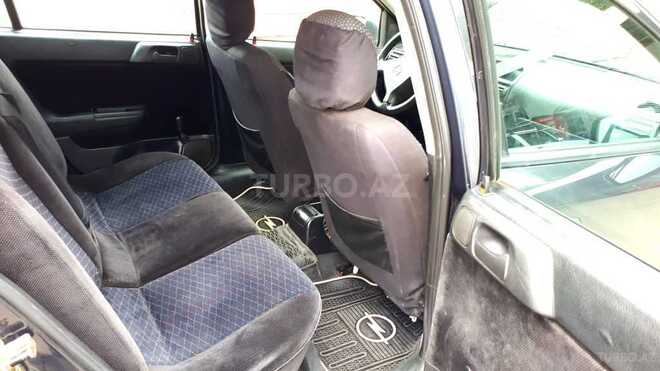 Opel Astra 1998, 320,000 km - 1.6 л - Qazax