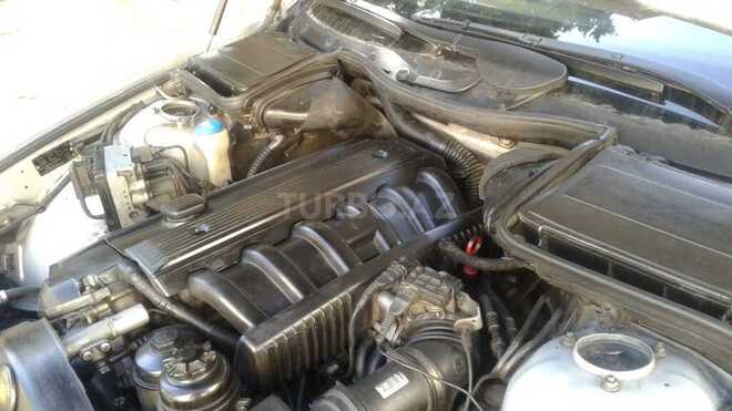 BMW 528 1996, 318,000 km - 2.8 l - Bakı