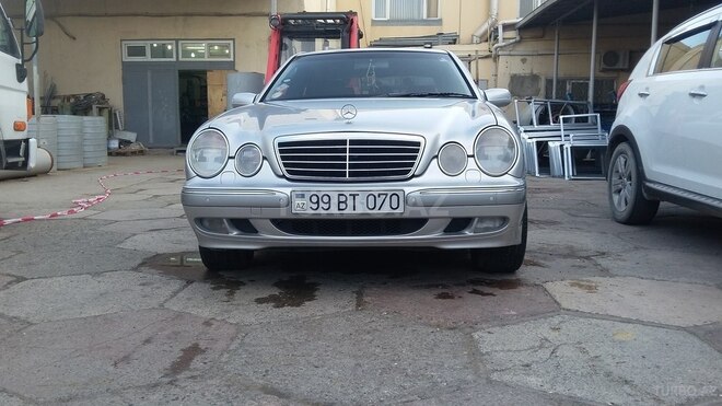 Mercedes E 280 2002, 284,000 km - 2.8 l - Bakı