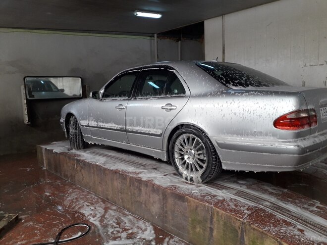 Mercedes E 280 2002, 284,000 km - 2.8 l - Bakı