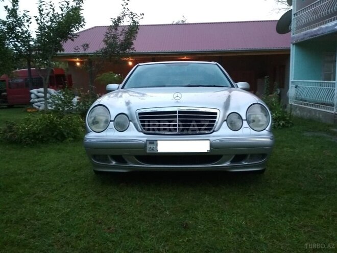 Mercedes E 240 2000, 365,500 km - 2.4 л - Balakən
