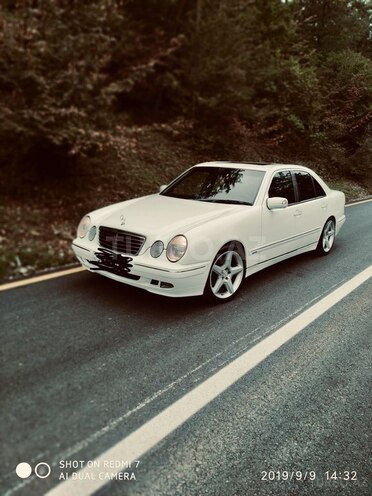 Mercedes E 320 2000, 284,000 km - 3.2 л - Lənkəran