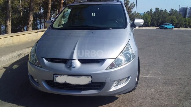 Mitsubishi Grandis 2006, 215,000 km - 2.4 l - Bakı