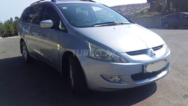 Mitsubishi Grandis 2006, 215,000 km - 2.4 l - Bakı