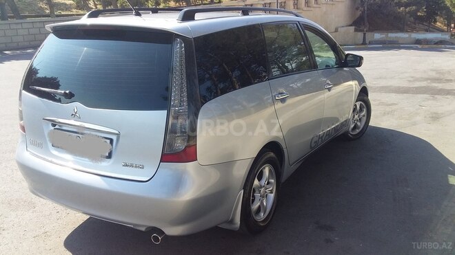Mitsubishi Grandis 2006, 215,000 km - 2.4 l - Bakı
