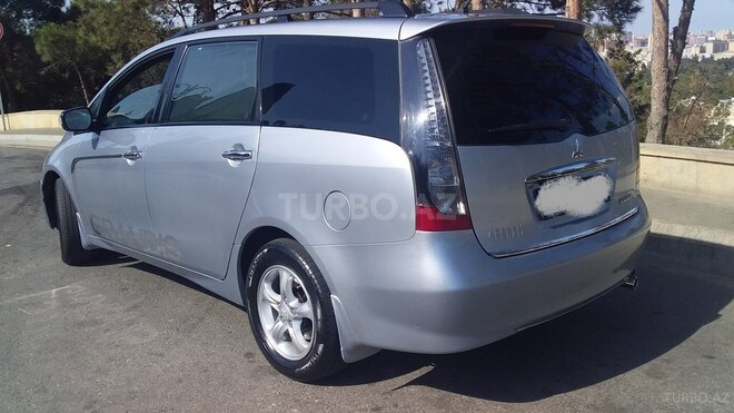 Mitsubishi Grandis 2006, 215,000 km - 2.4 l - Bakı
