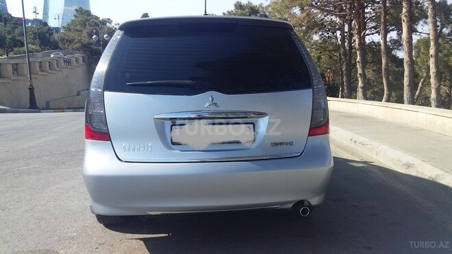 Mitsubishi Grandis 2006, 215,000 km - 2.4 l - Bakı