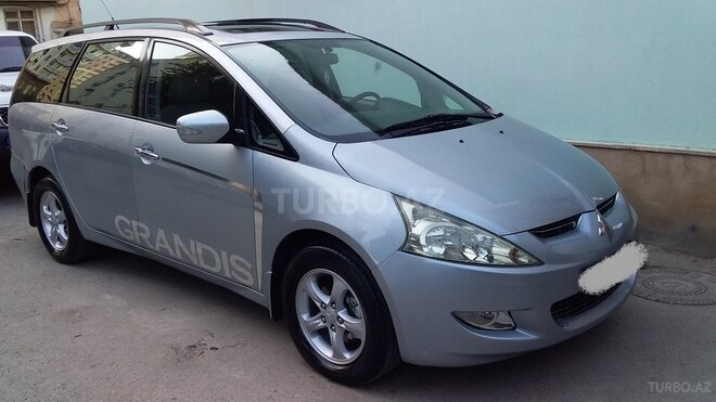 Mitsubishi Grandis 2006, 215,000 km - 2.4 l - Bakı