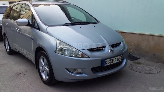 Mitsubishi Grandis 2006, 215,000 km - 2.4 l - Bakı