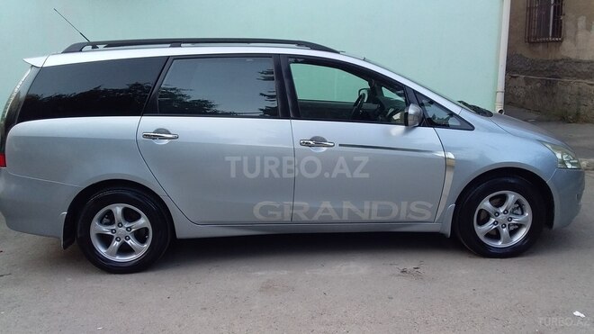 Mitsubishi Grandis 2006, 215,000 km - 2.4 l - Bakı