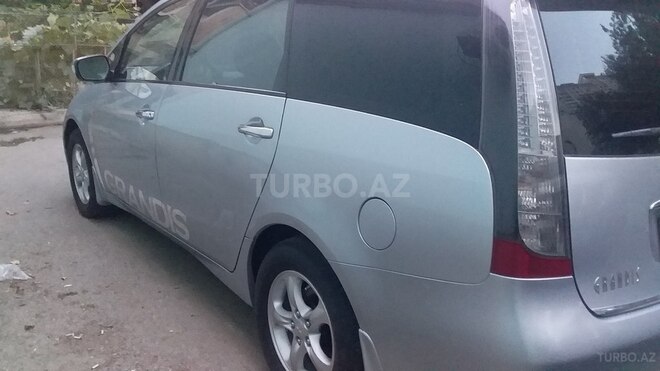 Mitsubishi Grandis 2006, 215,000 km - 2.4 l - Bakı